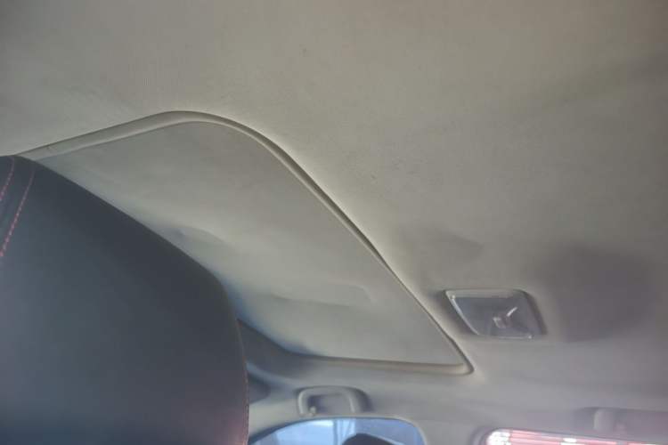 Used CHANGAN CS35 2014 1.6L Automatic Luxury Model China IV Standard Headliner