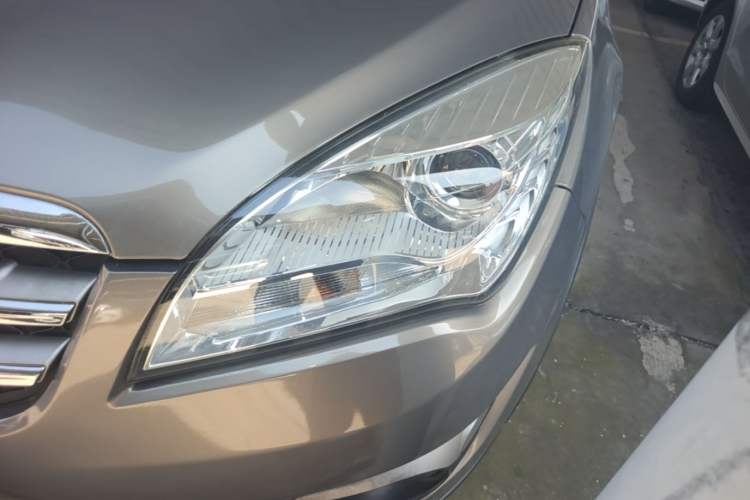 Used CHANGAN CS35 2014 1.6L Automatic Luxury Model China IV Standard Left Front Headlight