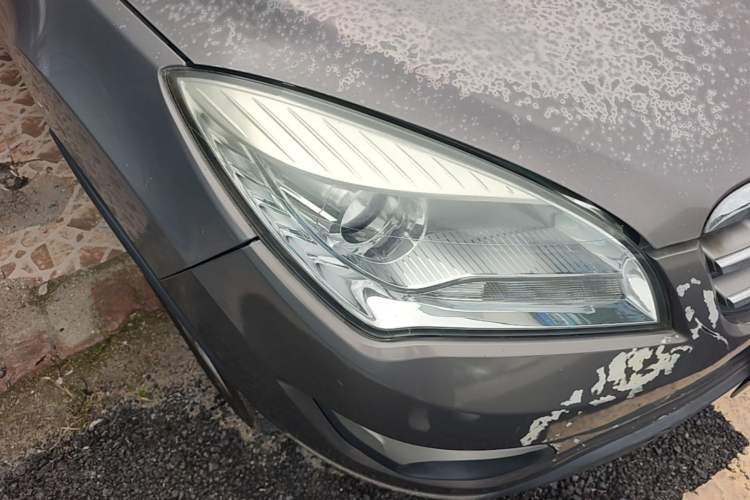 Used CHANGAN CS35 2014 1.6L Automatic Luxury Model China IV Standard Right Front Headlight