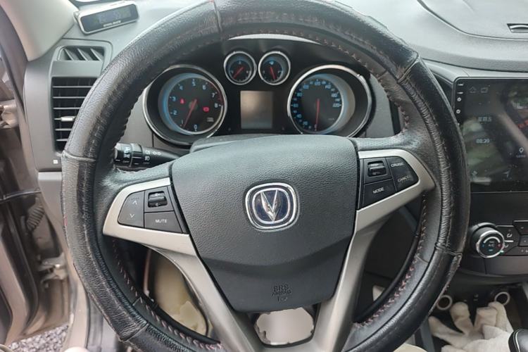 Used CHANGAN CS35 2014 1.6L Automatic Luxury Model China IV Standard Steering Wheel