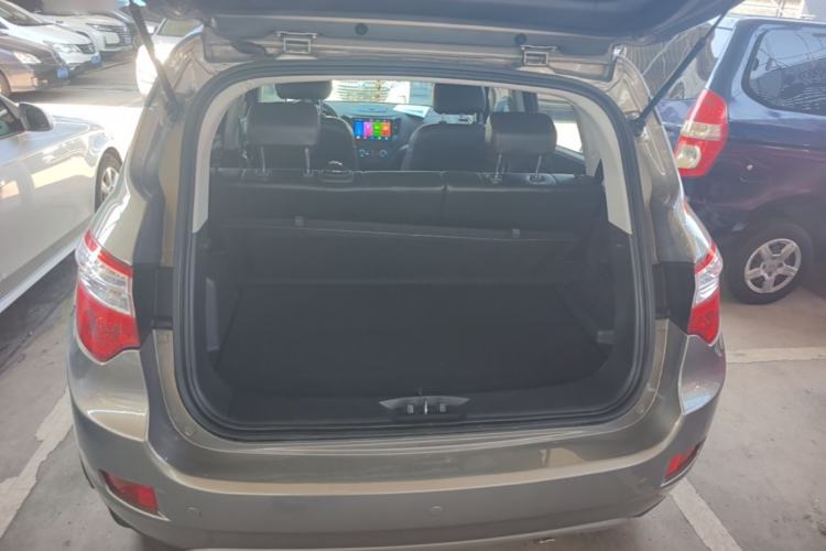 Used CHANGAN CS35 2014 1.6L Automatic Luxury Model China IV Standard Trunk