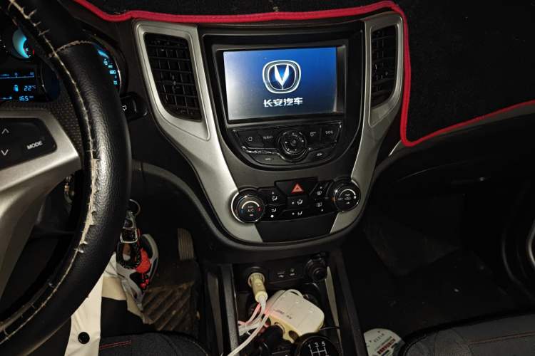 Used CHANGAN CS35 2015 1.6L Manual Luxury Model China IV Standard Audio And AC Panel