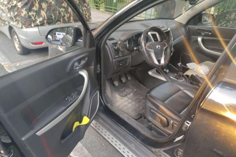 Used CHANGAN CS35 2015 1.6L Manual Luxury Model China IV Standard Driver Seat