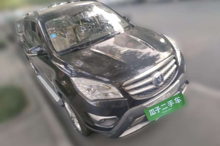Used CHANGAN CS35 2015 1.6L Manual Luxury Model China IV Standard Front Right 45 Deg