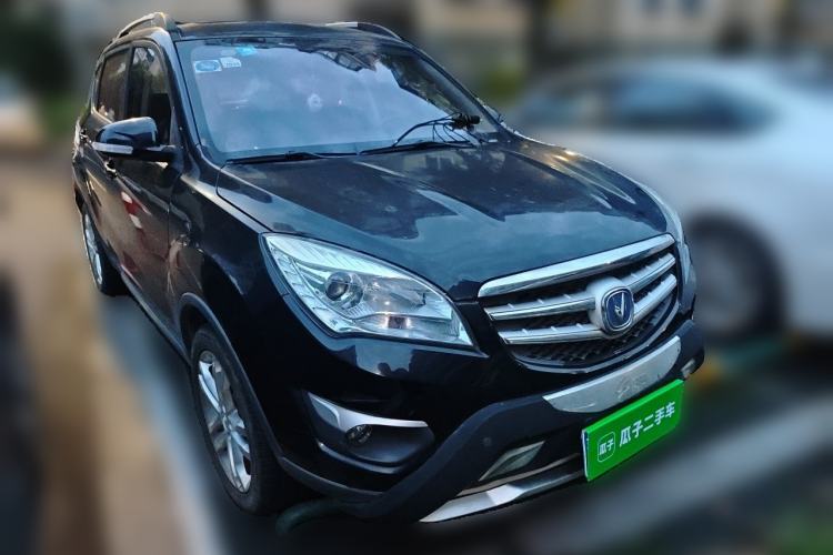 Used CHANGAN CS35 2015 1.6L Manual Luxury Model China IV Standard Front Right 45 Deg