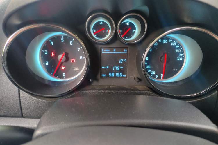 Used CHANGAN CS35 2015 1.6L Manual Luxury Model China IV Standard Instrument Cluster