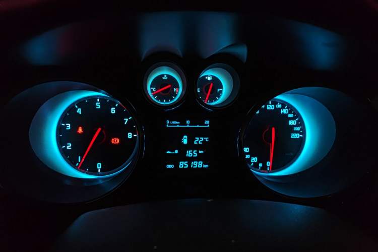 Used CHANGAN CS35 2015 1.6L Manual Luxury Model China IV Standard Instrument Cluster
