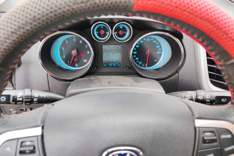 Used CHANGAN CS35 2015 1.6L Automatic Luxury Model China V Standard Instrument Cluster