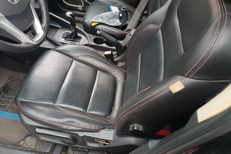 Used CHANGAN CS35 2015 1.6L Manual Luxury Model China IV Standard Left Front Seat