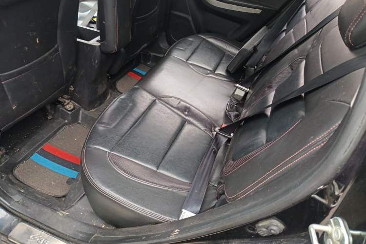 Used CHANGAN CS35 2015 1.6L Manual Luxury Model China IV Standard Left Rear Seat