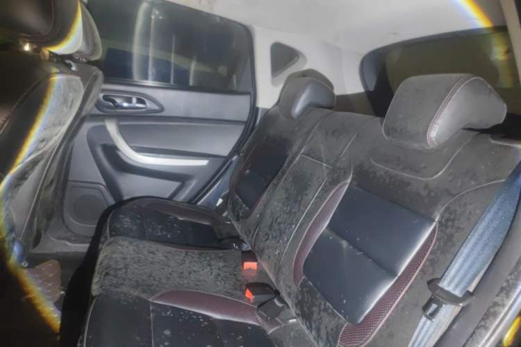 Used CHANGAN CS35 2015 1.6L Manual Luxury Model China IV Standard Left Rear Seat