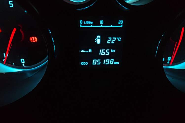 Used CHANGAN CS35 2015 1.6L Manual Luxury Model China IV Standard Odometer Close Up
