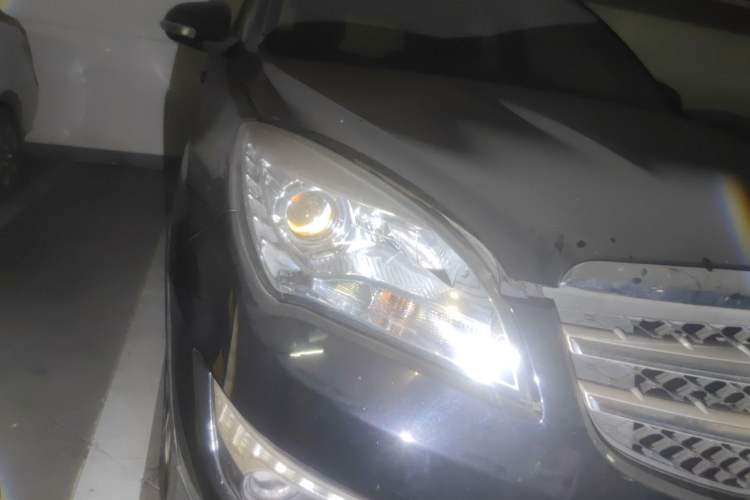 Used CHANGAN CS35 2015 1.6L Manual Luxury Model China IV Standard Right Front Headlight