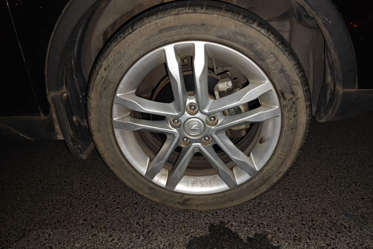 Used CHANGAN CS35 2015 1.6L Manual Luxury Model China IV Standard Right Front Wheel Hub