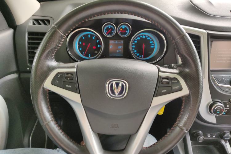 Used CHANGAN CS35 2015 1.6L Automatic Luxury Model China V Standard Steering Wheel
