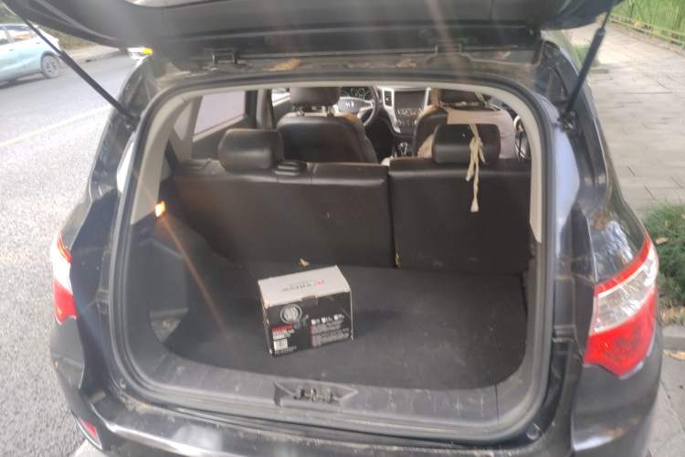 Used CHANGAN CS35 2015 1.6L Manual Luxury Model China IV Standard Trunk