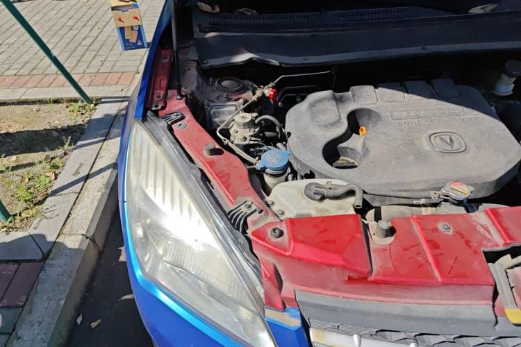 Used CHANGAN CS35 2015 1.6L Manual Luxury Model China IV Standard Engine Bay Right