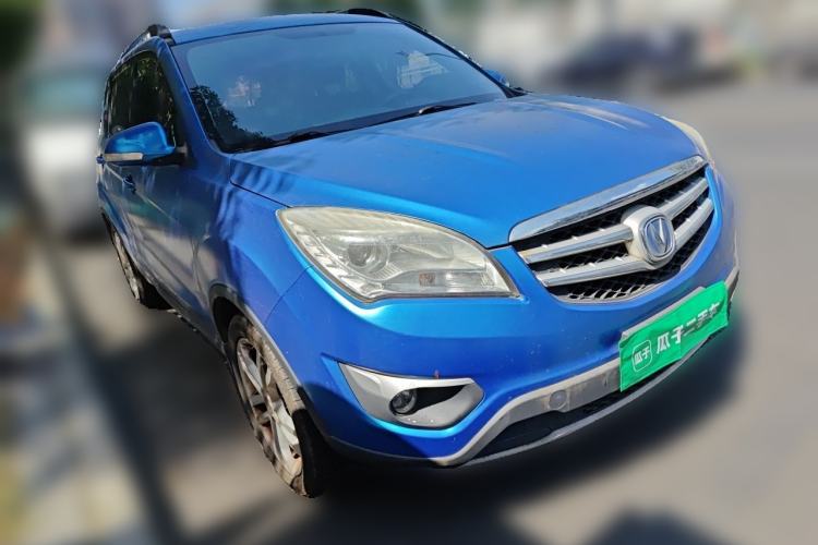 Used CHANGAN CS35 2015 1.6L Manual Luxury Model China IV Standard Front Right 45 Deg