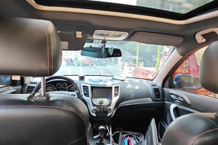 Used CHANGAN CS35 2015 1.6L Manual Luxury Model China IV Standard Headliner