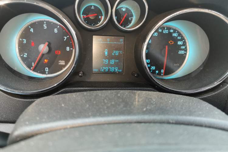 Used CHANGAN CS35 2015 1.6L Manual Luxury Model China IV Standard Odometer Close Up