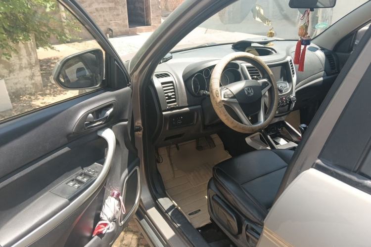 Used CHANGAN CS35 2015 1.6L Manual Luxury Model China IV Standard Driver Seat