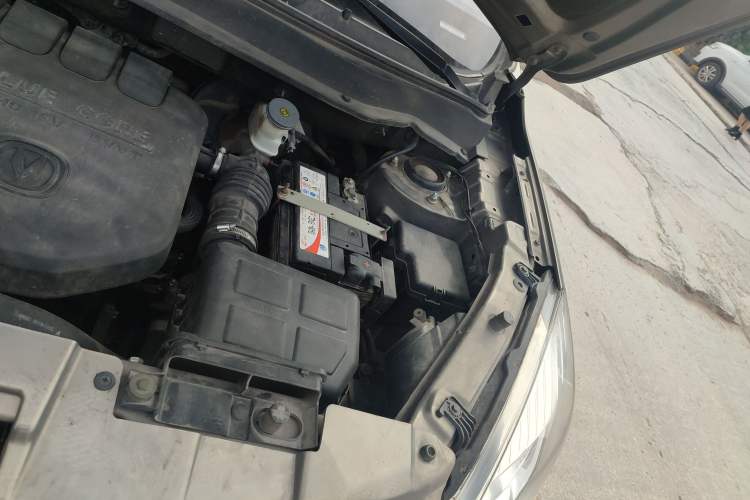 Used CHANGAN CS35 2015 1.6L Manual Luxury Model China IV Standard Engine Bay Left