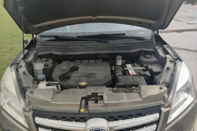 Used CHANGAN CS35 2015 1.6L Manual Luxury Model China IV Standard Engine Bay