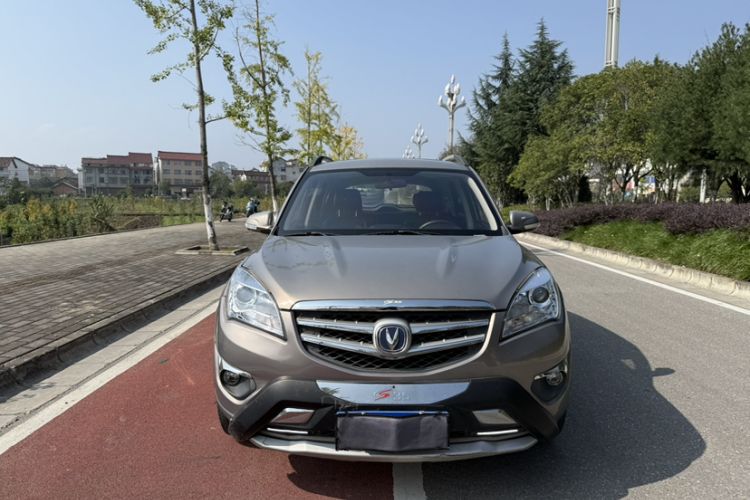 Used CHANGAN CS35 2015 1.6L Automatic Luxury Model China IV Standard Exterior 1