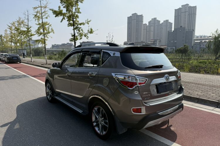 Used CHANGAN CS35 2015 1.6L Automatic Luxury Model China IV Standard Exterior 3