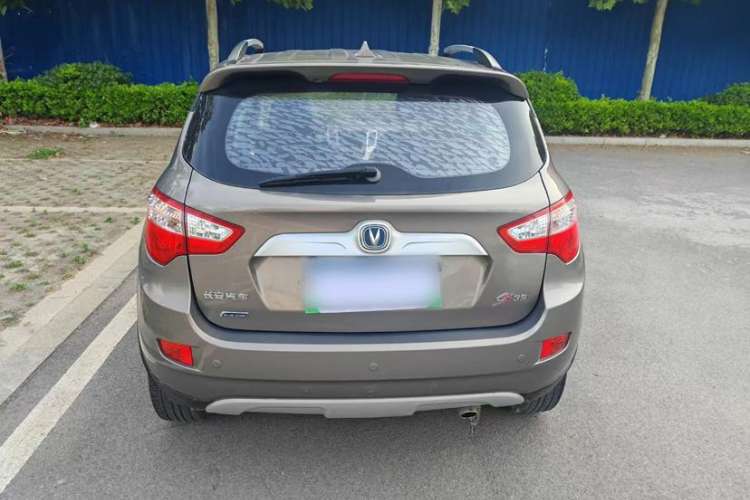 Used CHANGAN CS35 2015 1.6L Manual Luxury Model China IV Standard Exterior 4