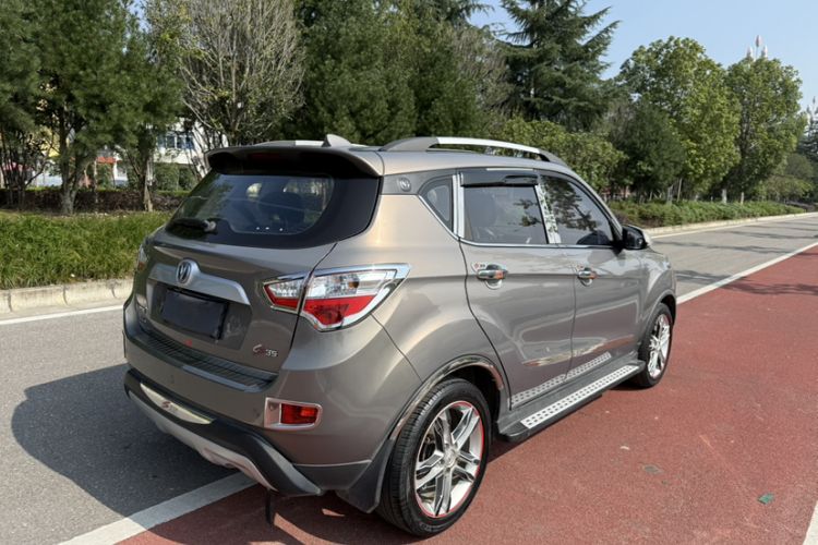 Used CHANGAN CS35 2015 1.6L Automatic Luxury Model China IV Standard Exterior 5