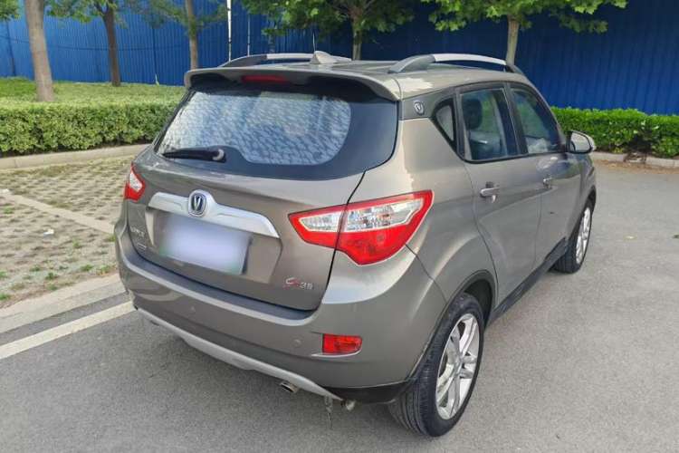 Used CHANGAN CS35 2015 1.6L Manual Luxury Model China IV Standard Exterior 5