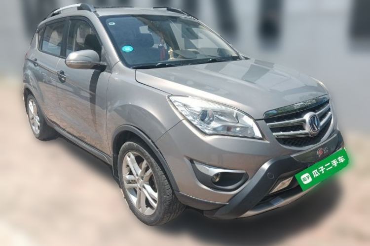 Used CHANGAN CS35 2015 1.6L Manual Luxury Model China IV Standard Front Right 45 Deg