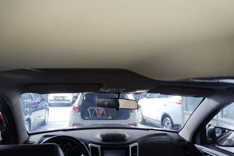 Used CHANGAN CS35 2015 1.6L Manual Luxury Model China IV Standard Headliner