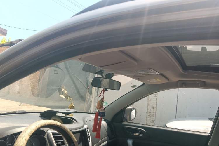 Used CHANGAN CS35 2015 1.6L Manual Luxury Model China IV Standard Headliner