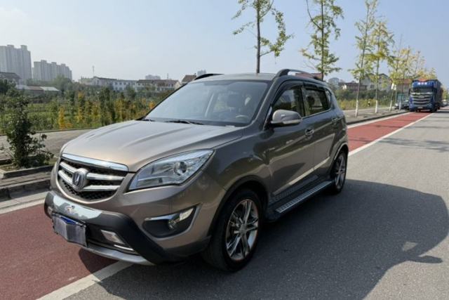 Used CHANGAN CS35 2015 1.6L Automatic Luxury Model China IV Standard