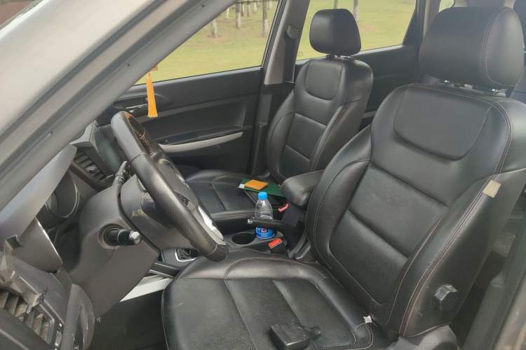 Used CHANGAN CS35 2015 1.6L Manual Luxury Model China IV Standard Left Front Seat