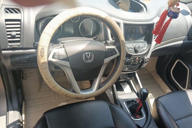 Used CHANGAN CS35 2015 1.6L Manual Luxury Model China IV Standard Steering Wheel