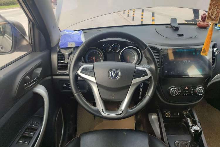 Used CHANGAN CS35 2015 1.6L Manual Luxury Model China IV Standard Steering Wheel