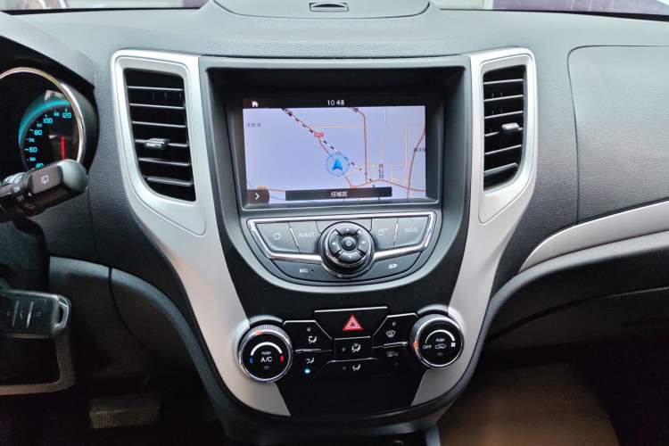 Used CHANGAN CS35 2015 1.6L Automatic Prestige Model China V Standard Audio And AC Panel