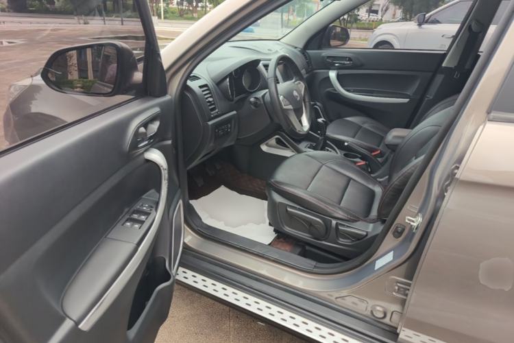 Used CHANGAN CS35 2015 1.6L Manual Luxury Model China IV Standard Driver Seat