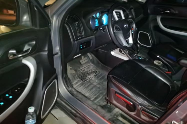 Used CHANGAN CS35 2015 1.6L Automatic Luxury Model China IV Standard Driver Seat