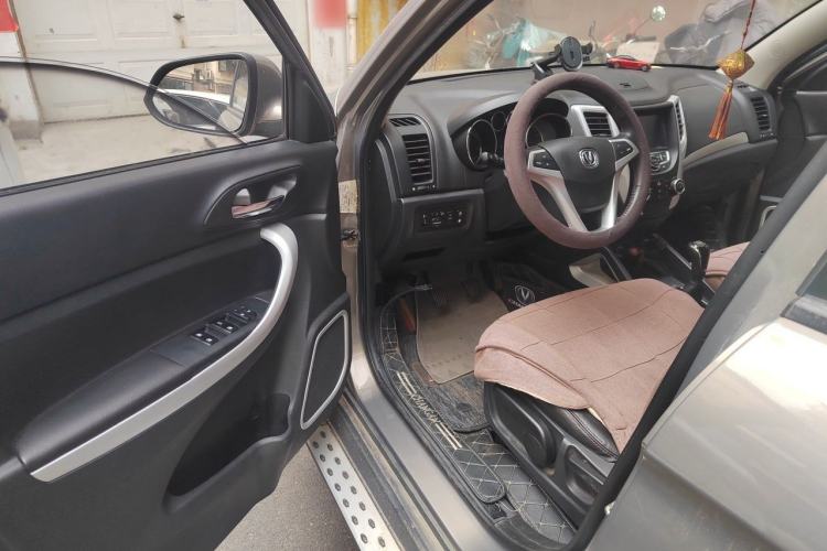 Used CHANGAN CS35 2015 1.6L Manual Luxury Model China V Standard Driver Seat
