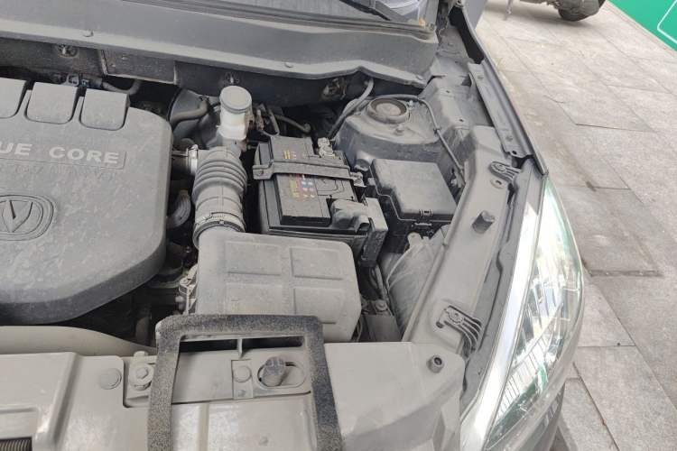Used CHANGAN CS35 2015 1.6L Manual Luxury Model China IV Standard Engine Bay Left