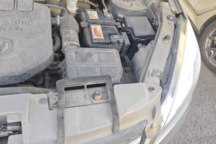 Used CHANGAN CS35 2015 1.6L Manual Luxury Model China IV Standard Engine Bay Left