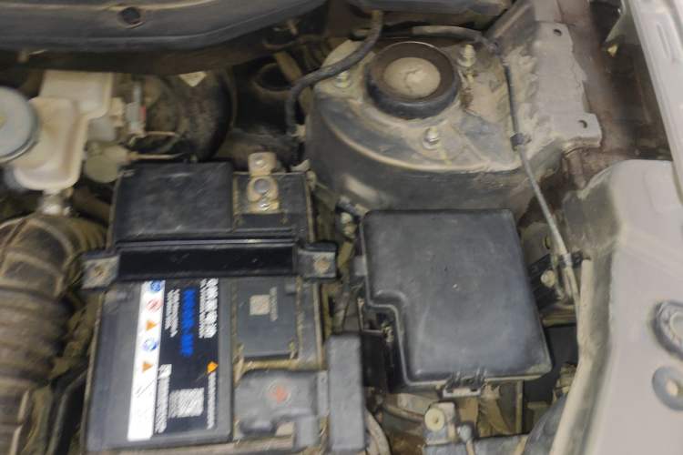 Used CHANGAN CS35 2015 1.6L Automatic Luxury Model China IV Standard Engine Bay Left
