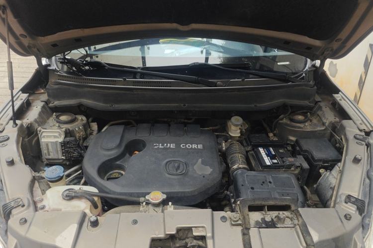 Used CHANGAN CS35 2015 1.6L Automatic Luxury Model China IV Standard Engine Bay
