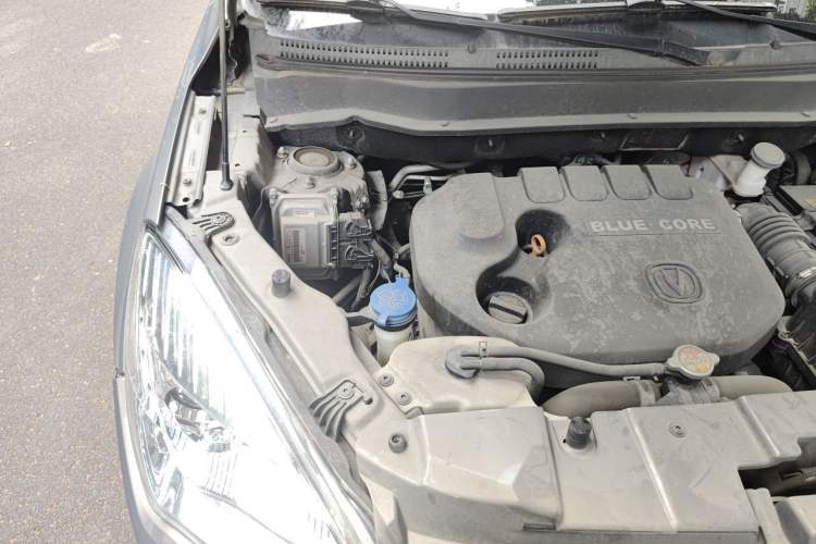 Used CHANGAN CS35 2015 1.6L Manual Luxury Model China IV Standard Engine Bay Right