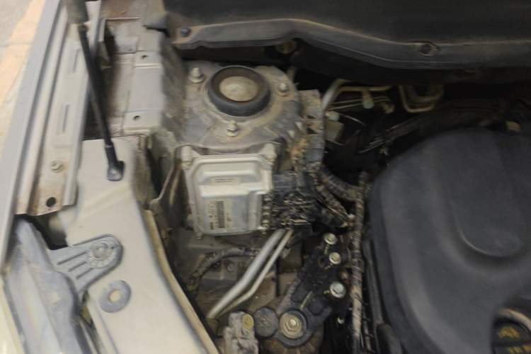 Used CHANGAN CS35 2015 1.6L Automatic Luxury Model China IV Standard Engine Bay Right