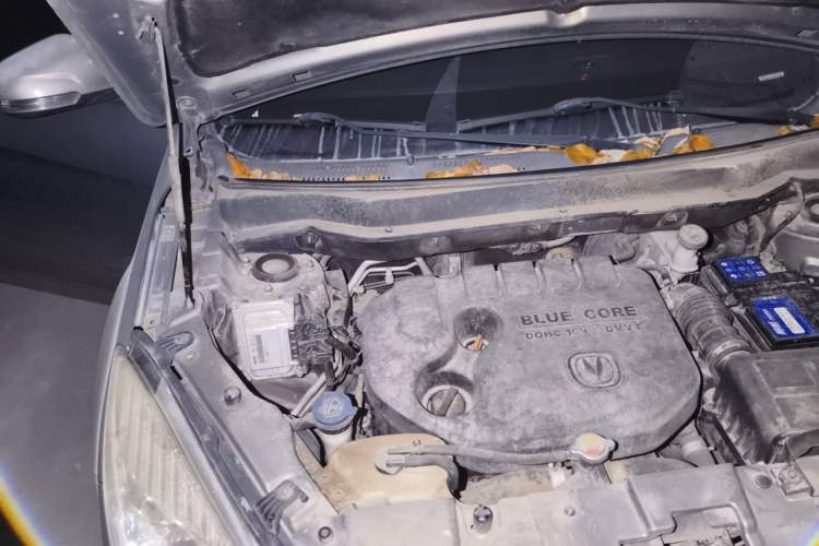 Used CHANGAN CS35 2015 1.6L Automatic Luxury Model China IV Standard Engine Bay Right